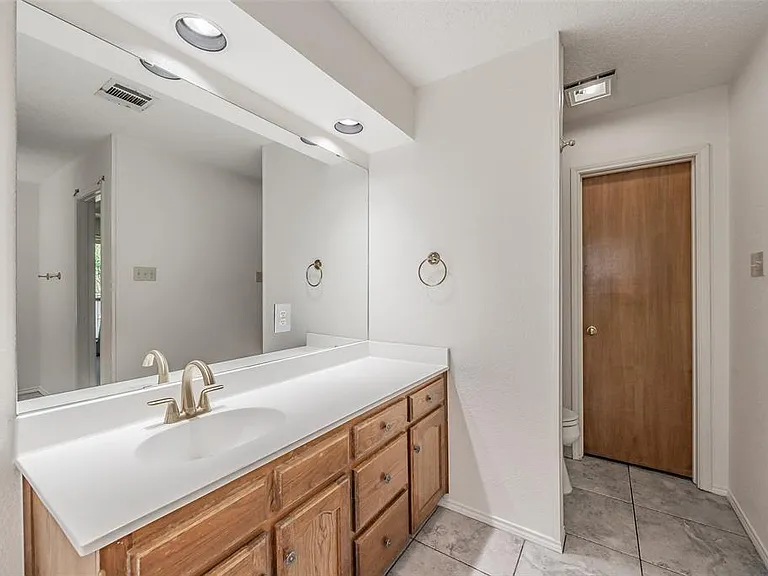 PRIMARY BATHROOM VANITY