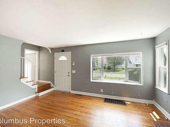 5th image of 549 S Waverly St