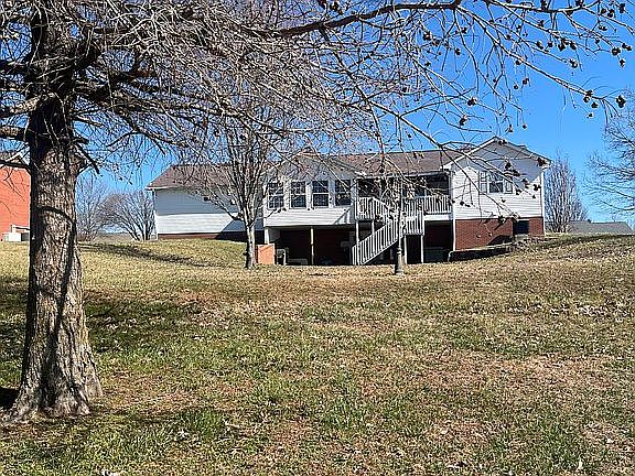 5th image of 1113 Wildwood Rd