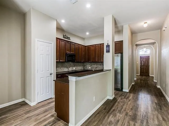 10272 Bancroft Ln — Photo 23