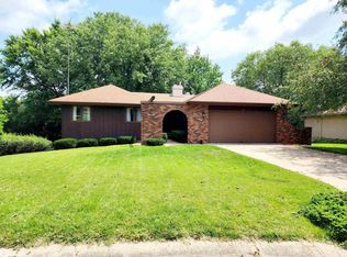 224 Terrace Dr, Oskaloosa, IA 52577