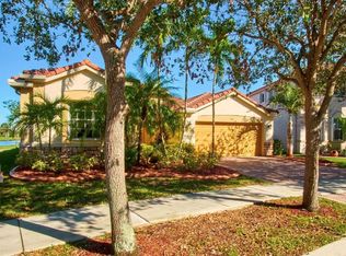 778 Tulip Cir, Fort Lauderdale, FL 33327
