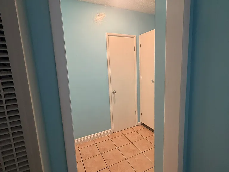 5042 Valley Blvd #4 — Photo 13