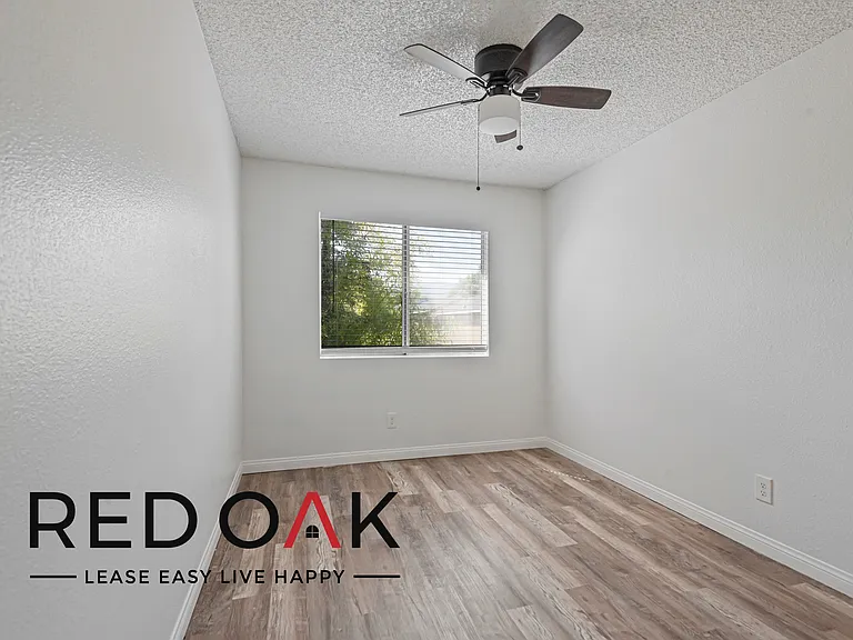 1215 D St #D101 — Photo 16