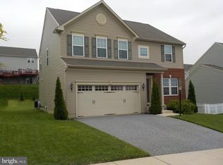 681 Countryside Rd, Seven Valleys, PA 17360