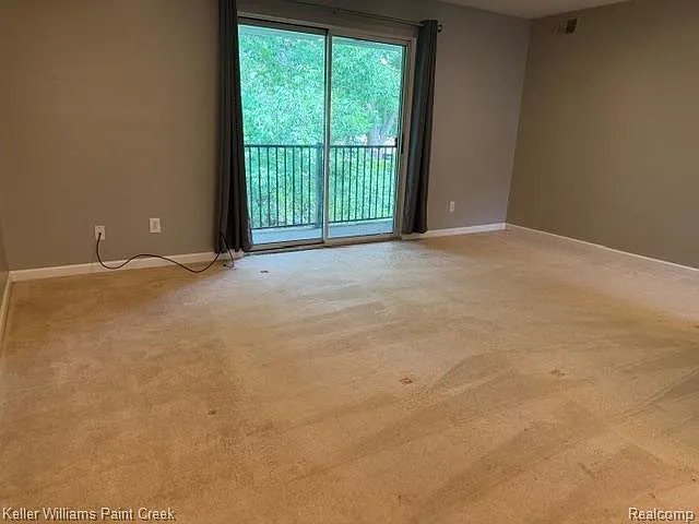 42630 Plymouth Hollow Dr — Photo 4