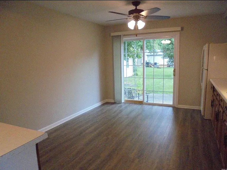 2704 S Macedonia Ave — Photo 7
