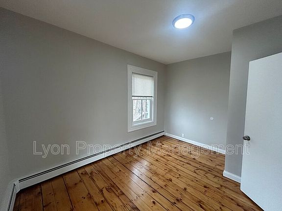5th image of 12 Oil Mill Ln Floor 1-1A