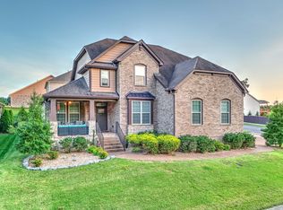 200 Carly Close E, Hendersonville, TN 37075