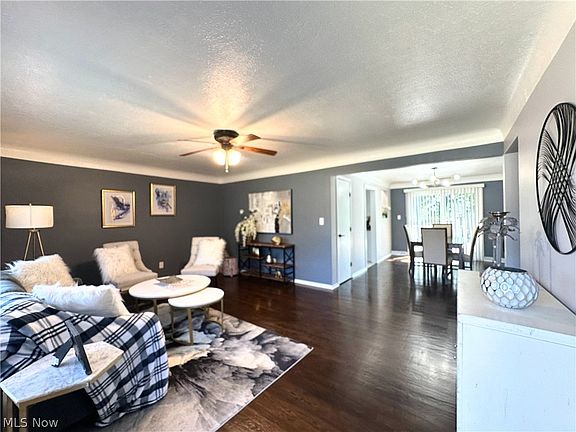 4th image of 1031 Gary Ct