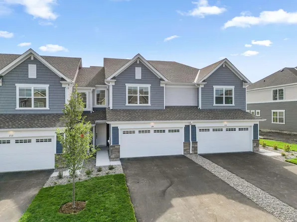 214 Huntington Dr, Waconia, MN 55387