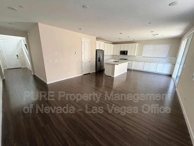 10661 Valletta Ave — Photo 12
