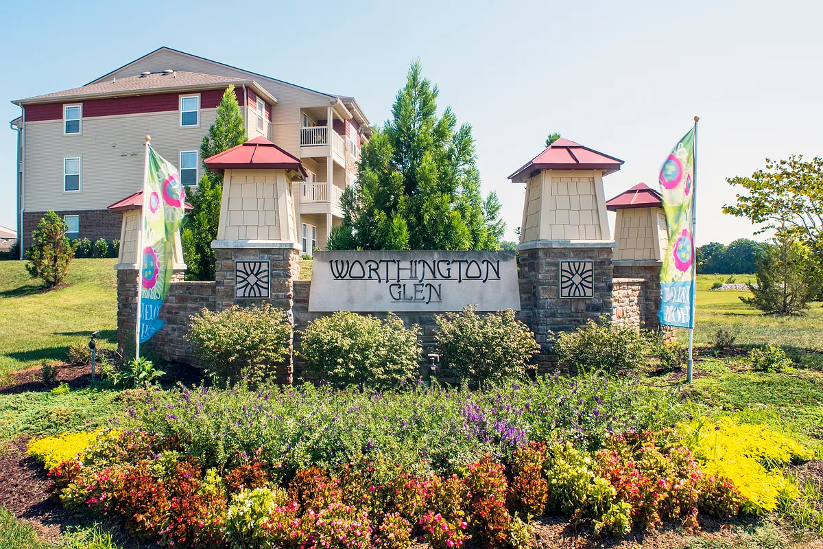 Building Photo - Worthington Glen