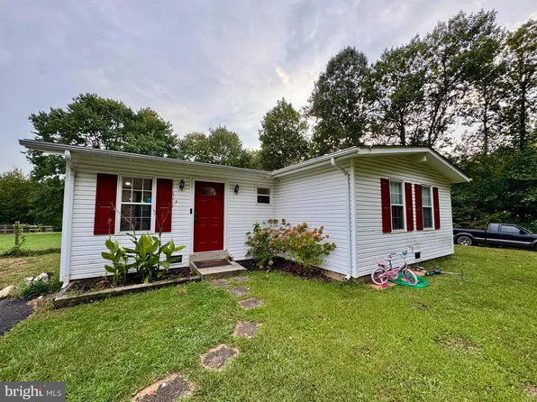 24712 Etchison Dr, Gaithersburg, MD 20882