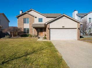 46303 Pat St, Chesterfield, MI 48051