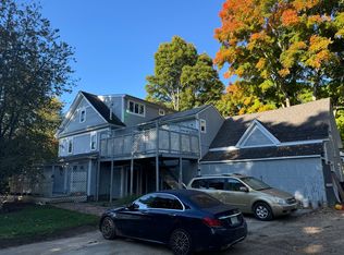 325 Portsmouth Ave APT 3, Stratham, NH 03885