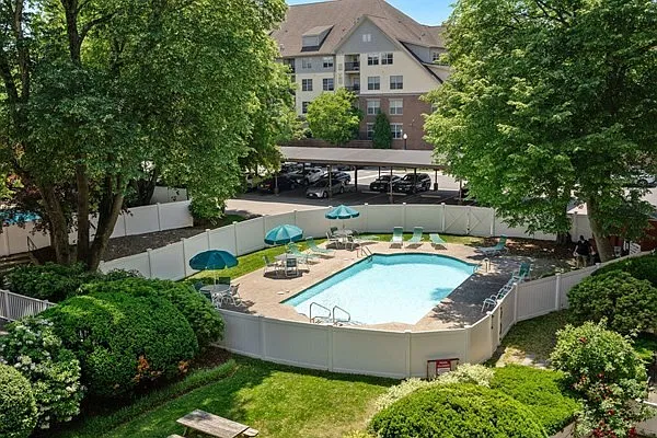 2 bed, 997 sqft, $2,900 — Photo 3