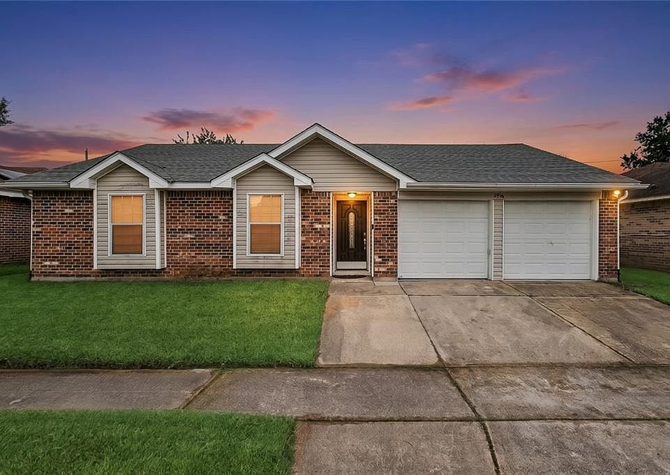 1st image of 2916 Sherwood Dr