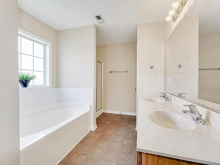 1261 S Brook Rd — Photo 20