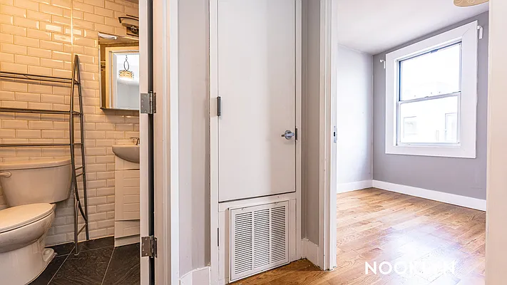 Rented by Nooklyn NYC LLC | media 15