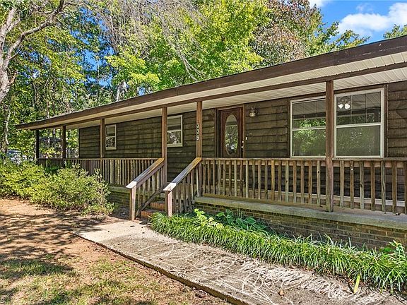 3rd image of 339 Valley Dr