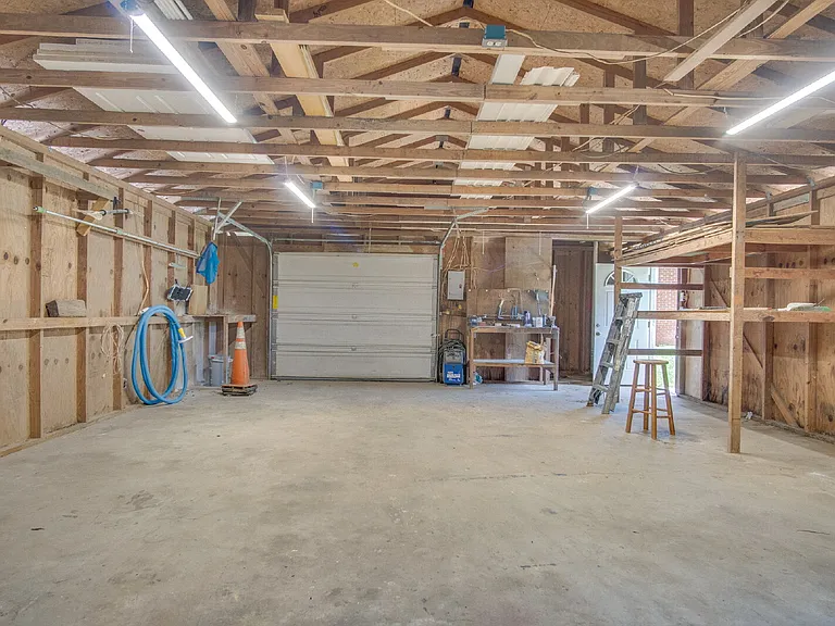195 Navarro Rd — Photo 24