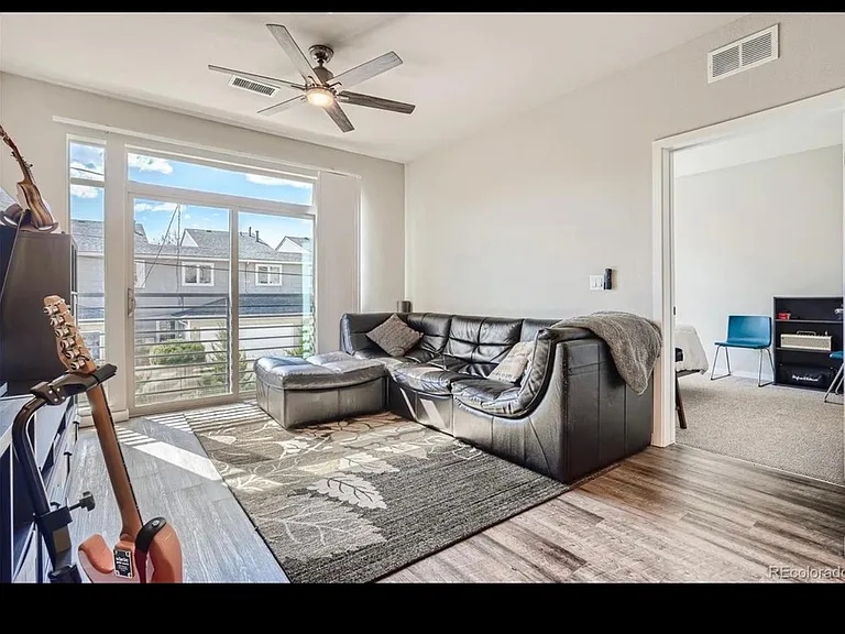 155 S Monaco Street Pkwy #103 — Photo 7