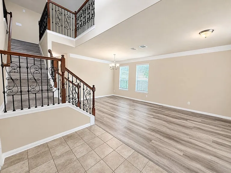 24910 Diamond Ranch Dr — Photo 2
