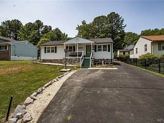 4th image of 1814 Stewart Ave