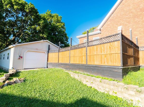 413 Logan St, Emden, IL 62635