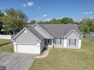 350 W Darby Cir, Dover, DE 19904