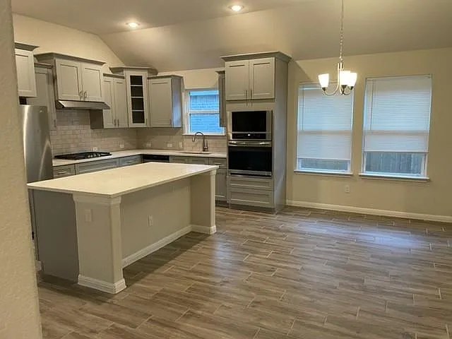 417 Bright Star Ln — Photo 8