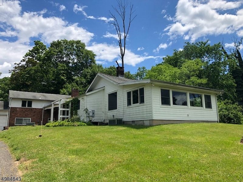 1st image of 334 Mountain Ave