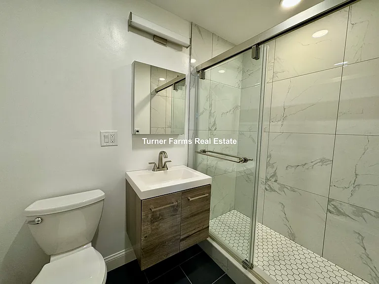 379 Commonwealth Ave — Photo 5