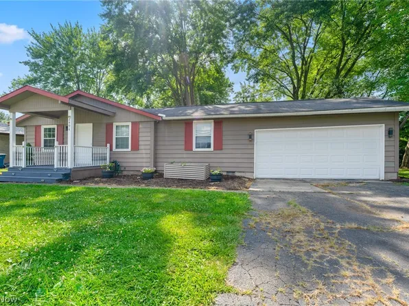2494 North Rd, Warren, OH 44484