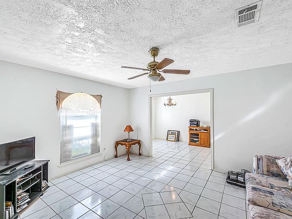 5th image of 3310 High Pine Ct