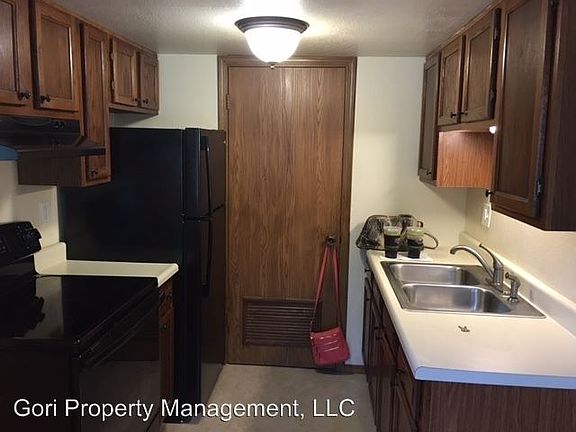 3rd image of 113 W Linden St APT 3