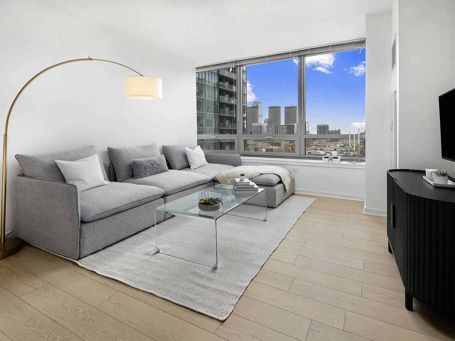 K2 Apartments — Photo 4