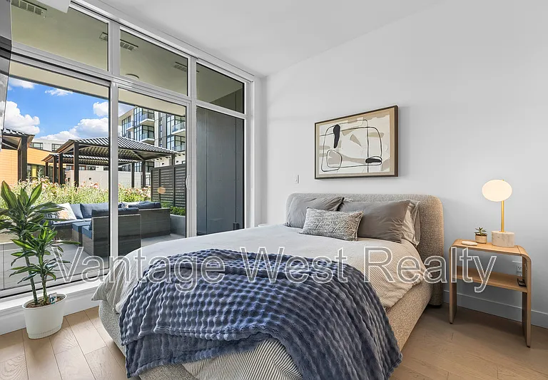 3389 Lakeshore Rd #210 — Photo 19