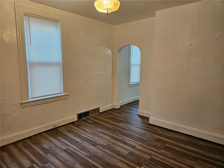 2212 Cronemeyer St — Photo 13