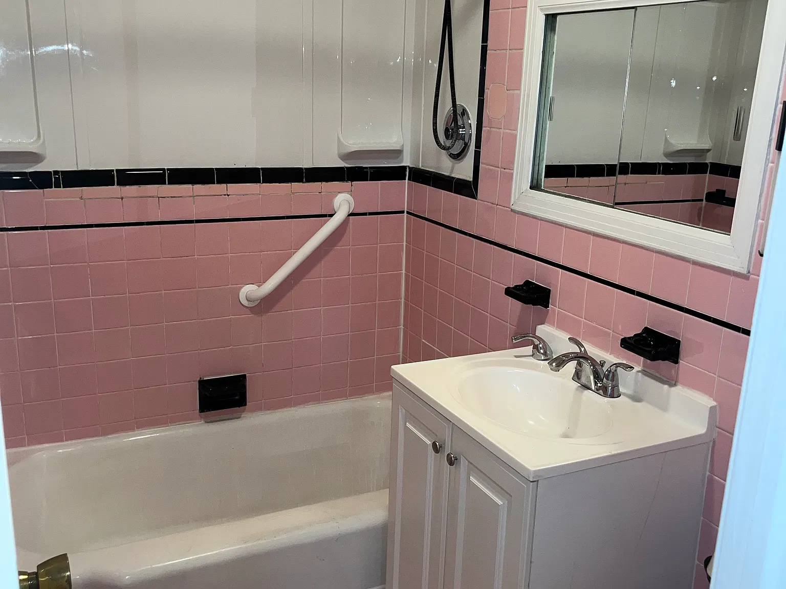 2 bed, 1.5 bath, 1000 sqft, $1,100 — Photo 4