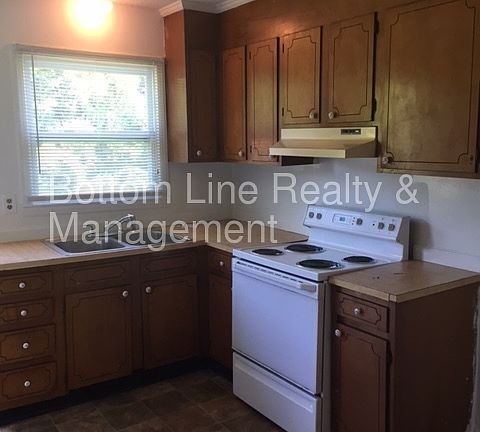 2nd image of 1000 1st St #A