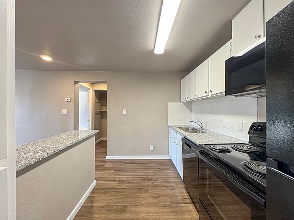 5th image of 608 John Paul Jones Dr APT 165