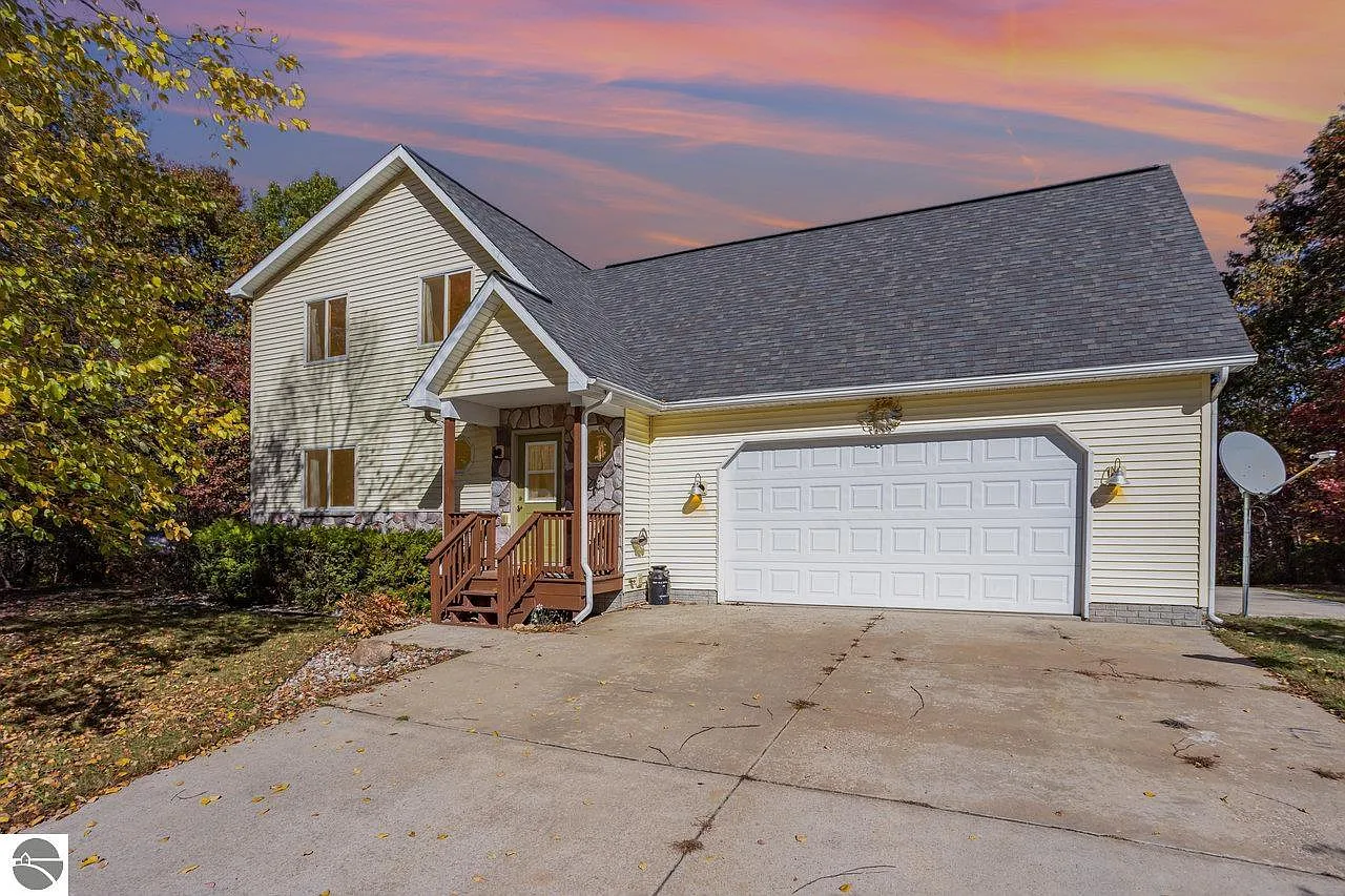 823 Valley Stream Ct photo 1