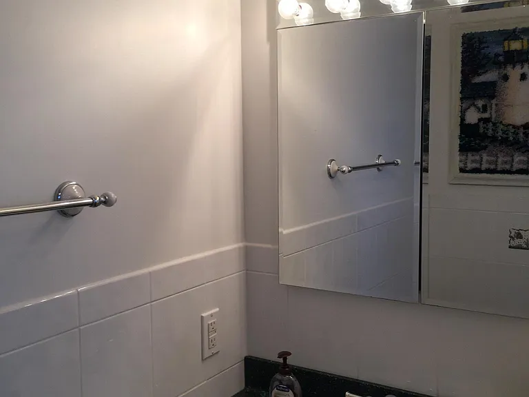 1/2 Bath Master BR