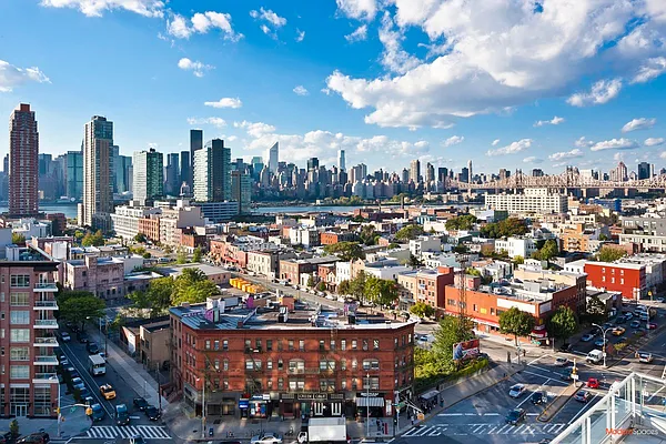 Sold by Modern Spaces | media 15