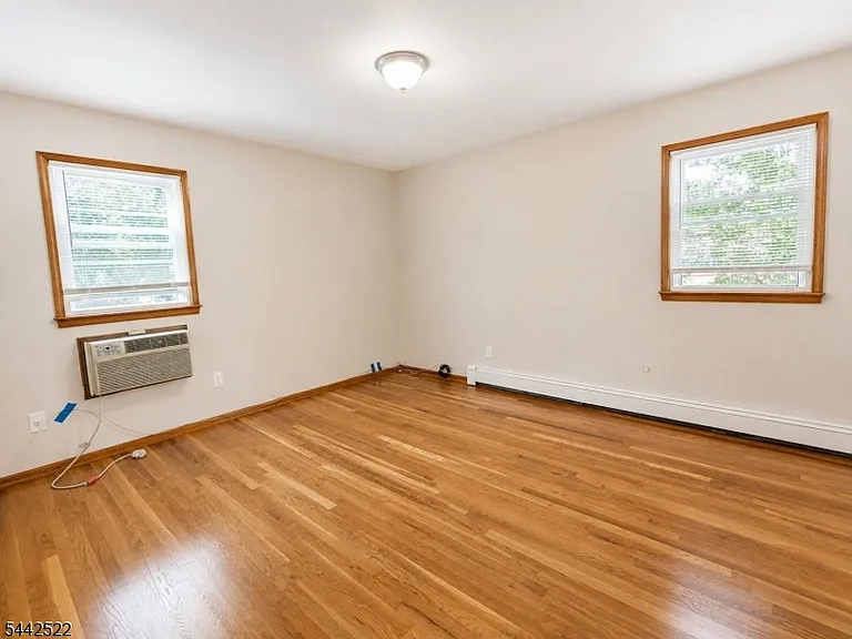 52 Mechanic St — Photo 8