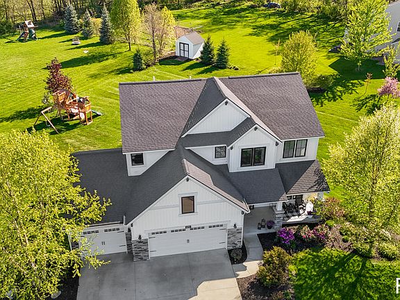 3rd image of 4251 Settlers Ridge Rd NE