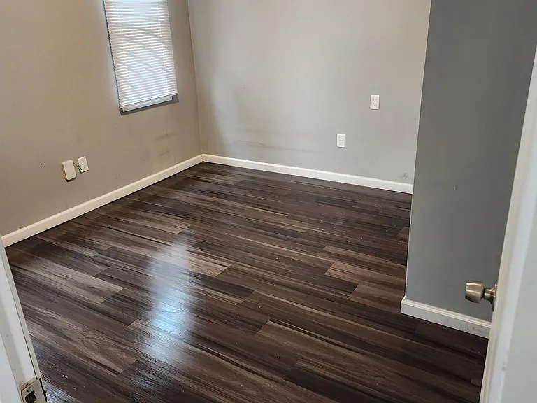 418 E Monroe St #1 — Photo 7