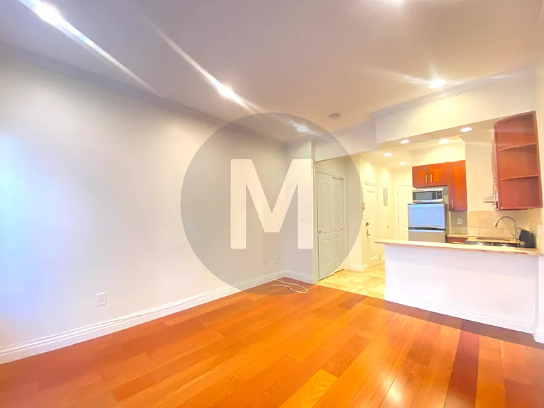 1057 1st Ave #2 — Photo 3